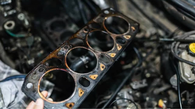 How a Blown Head Gasket Affects Your Engine and Performance?